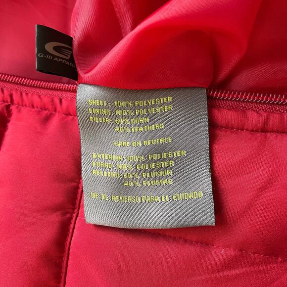 Kenneth Cole Reaction Puffer Vest Size M Red Down Feathers Zip Pockets Collar - Picture 11 of 12